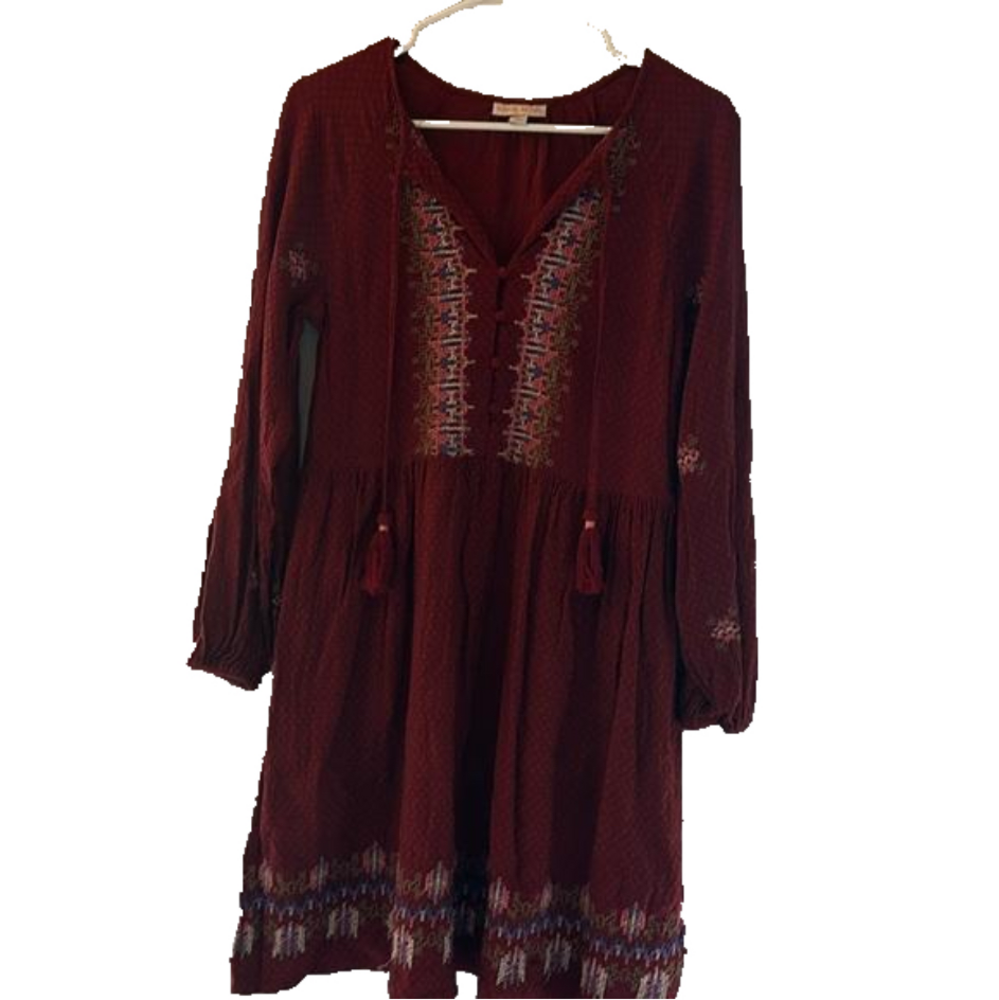 Knox Rose embroidered dress. Size xs, fits more like a‎ S/M